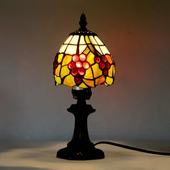 LongHuiJing Ručne Tiffany Umenie Stolové Lampy, Mini Hrozna Vitráže Tienidlo Stôl Svetlo So Starožitným Base